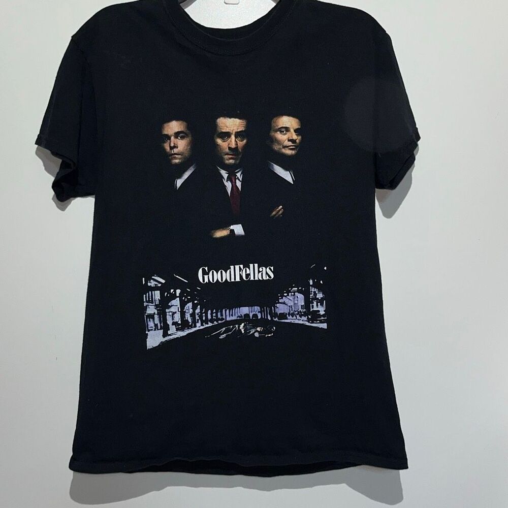 Gildan Men's Black GoodFellas Heavy Cotton Short Sleeve Graphic T-Shirt Medium